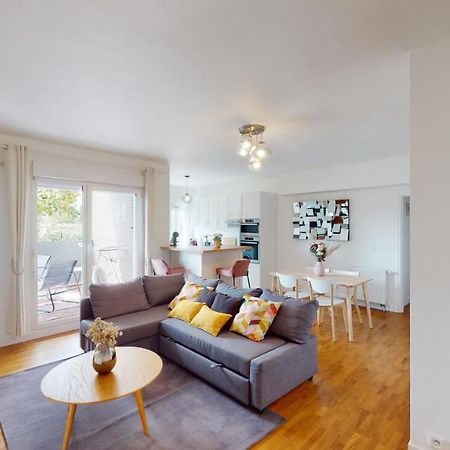 생드니 Live Like A Local Stylish 2Br With Balcony & Parking 아파트 외부 사진