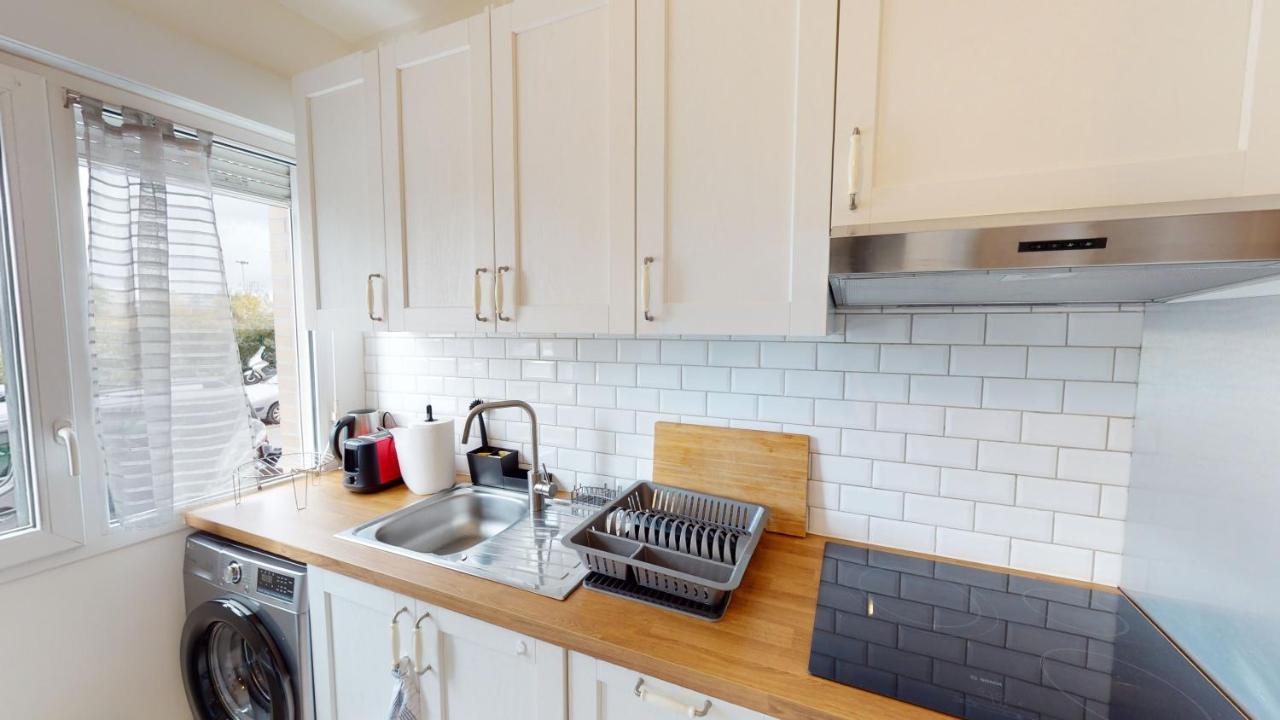 생드니 Live Like A Local Stylish 2Br With Balcony & Parking 아파트 외부 사진