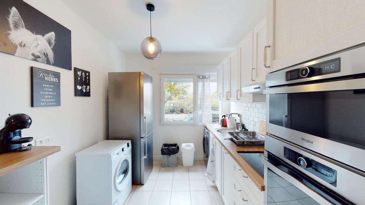 생드니 Live Like A Local Stylish 2Br With Balcony & Parking 아파트 외부 사진
